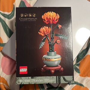 LEGO Chrysanthemum Botanical Collection New in Box